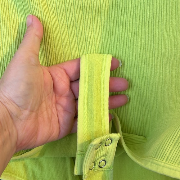 DYNAMITE Muscle Seamless Ribbed Bodysuit size large - Picture 9 of 9